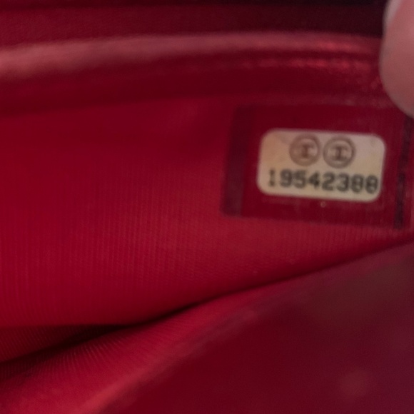 ♦️♦️Chanel Quilted Boy Long Flap Matelasse Patented leather Wallet - Picture 4 of 5